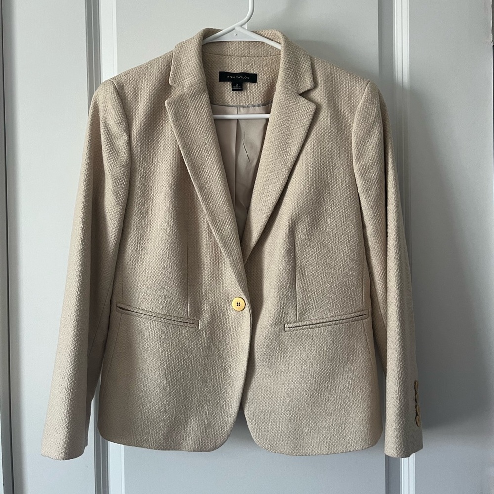 Women’s Ann Taylor blazer
